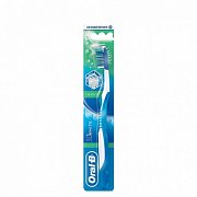 Oral-B Зубная щетка 3D White Advantage 40 средней жесткости Oral-B Зубная щетка 3D White Advantage 40 средней жесткости